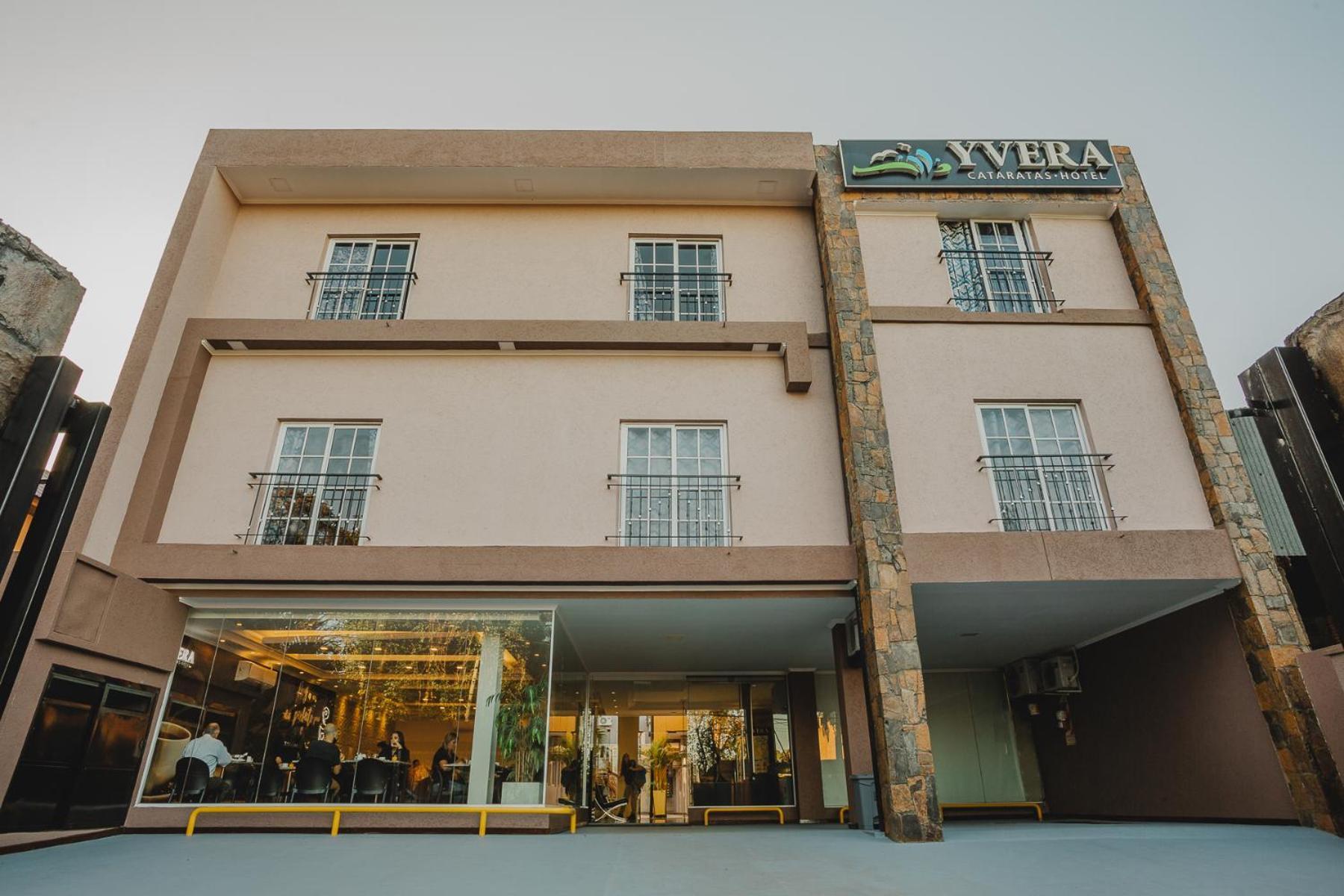 Hotel Yvera Cataratas Puerto Iguazu Exterior photo